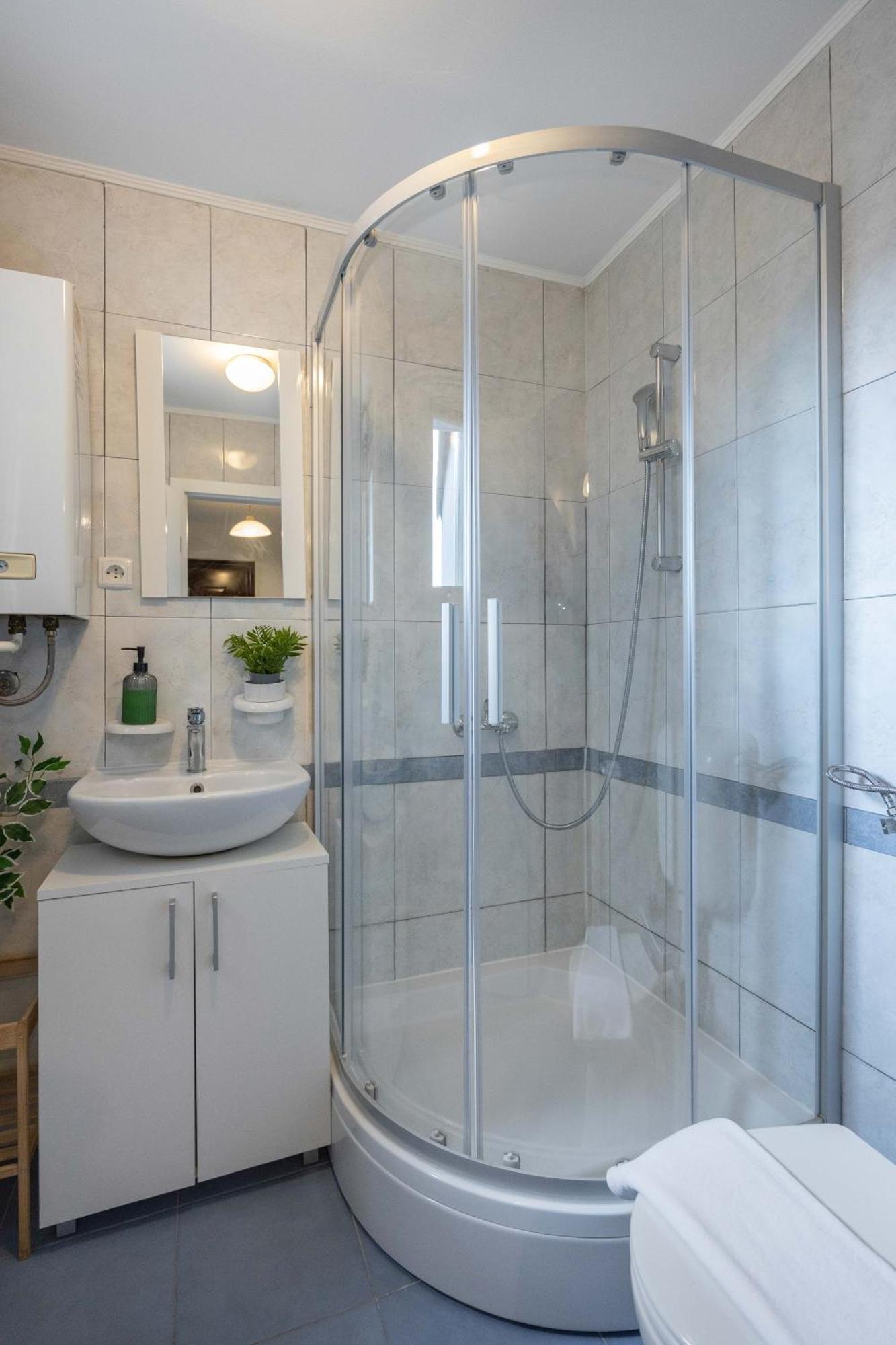 Modern Studio Near City Center Загреб Екстериор снимка