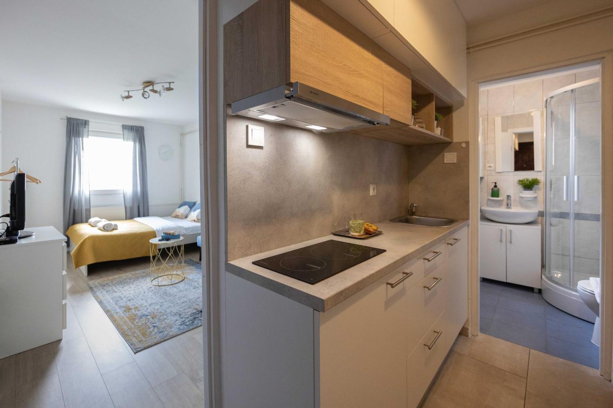 Modern Studio Near City Center Загреб Екстериор снимка