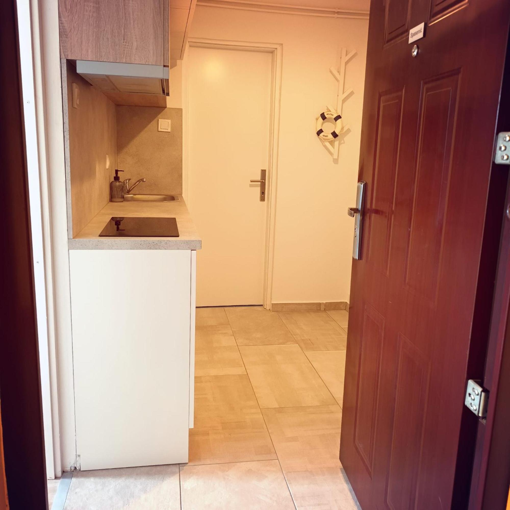 Modern Studio Near City Center Загреб Екстериор снимка